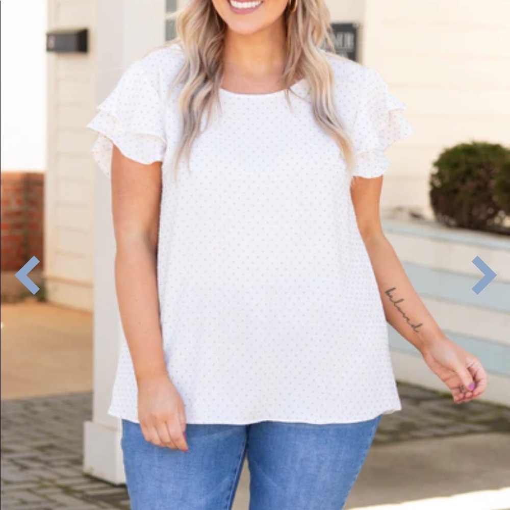 Boutique 2x White (with brown dots) blouse.